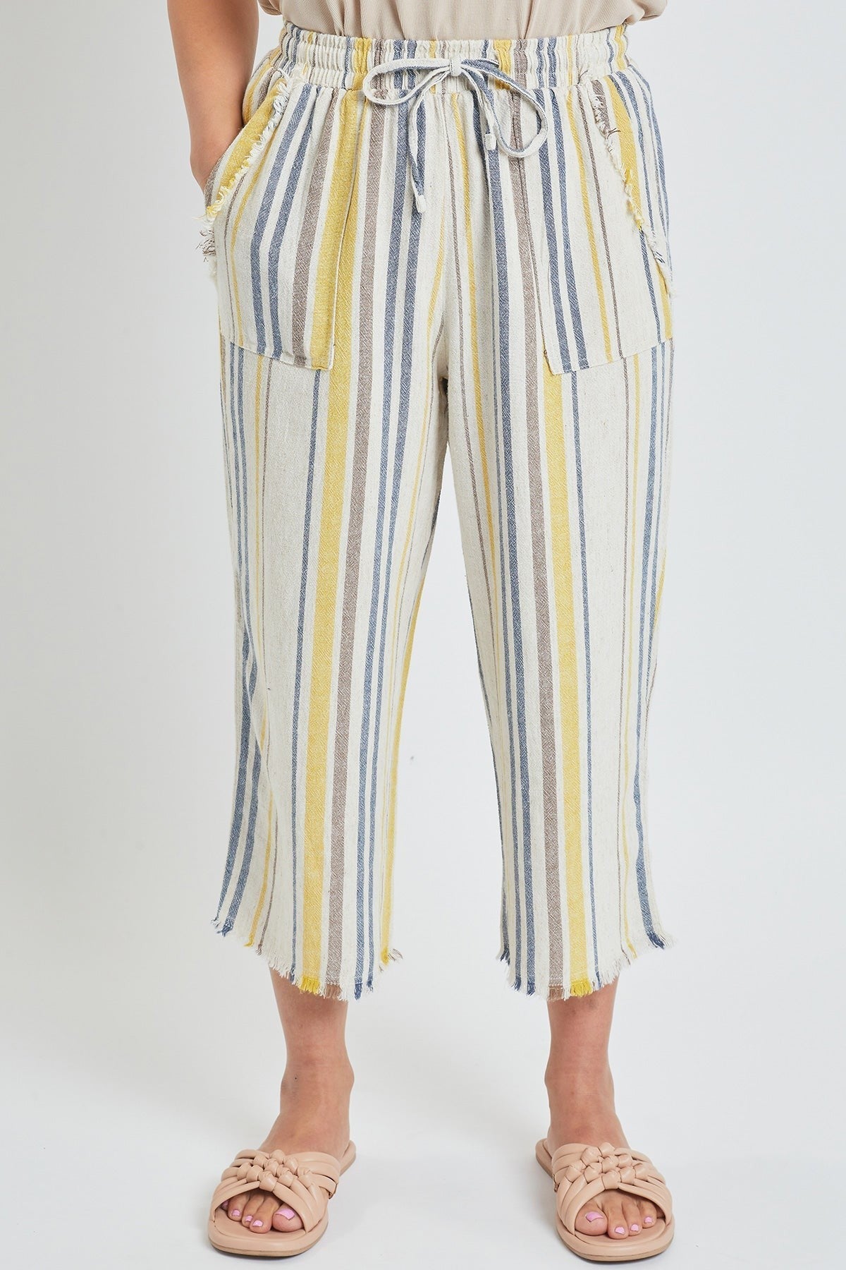 High Rise Linen Capri Pant With Frayed Pocket And Hem