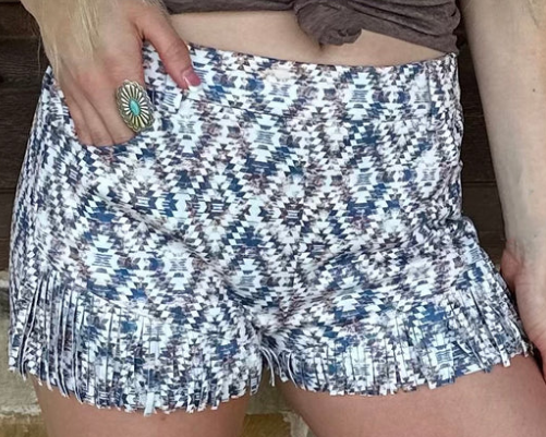 COUNTRY RUSTIC AZTEC SHORTS