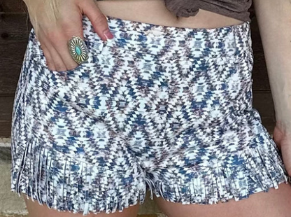 COUNTRY RUSTIC AZTEC SHORTS