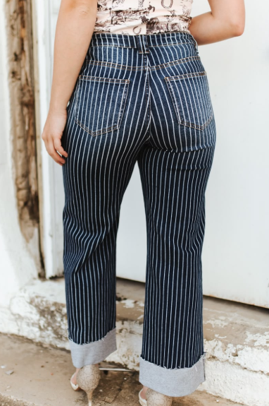 Dark Wash Striped Cuffed Boyfriend Western Arrow Contrast Pocket Jeans (28in Inseam)