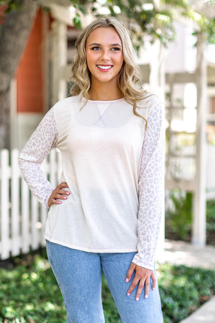 SNOW DAYS OFF LEOPARD LONG SLEEVES TOP, BEIGE